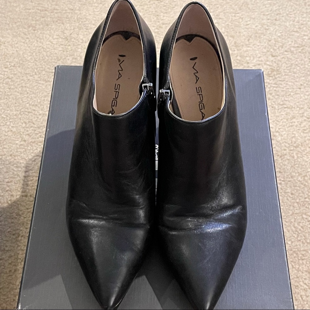 Via Spiga Black Leather Ankle Booties